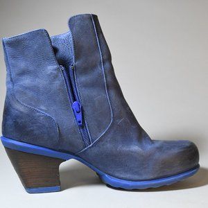 John Fluevog "Rosy" boot in Ultramarine. Size 10.